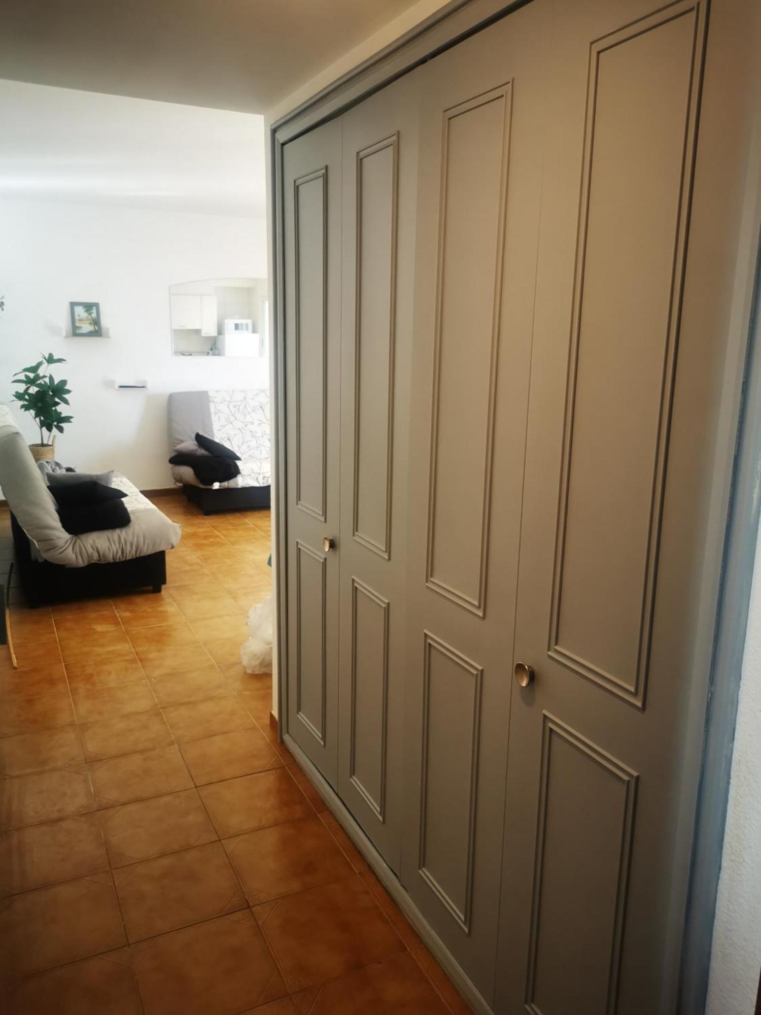 Spacieux Appartement Rose Front Mer Et Piscine Росес Екстериор снимка