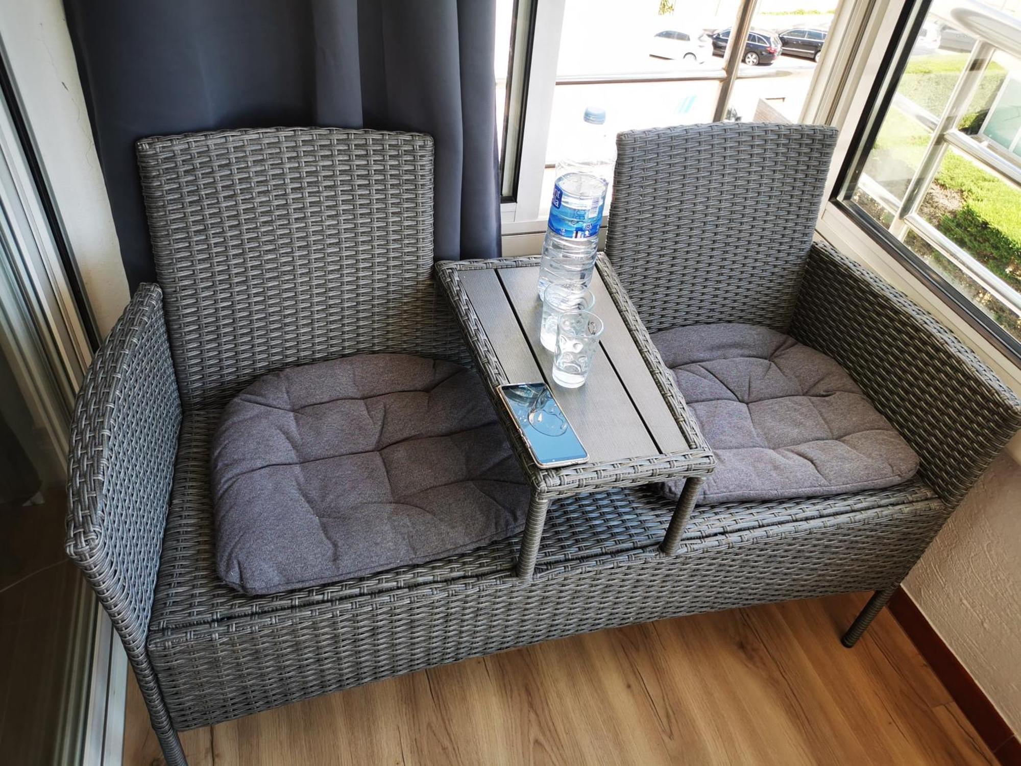 Spacieux Appartement Rose Front Mer Et Piscine Росес Екстериор снимка